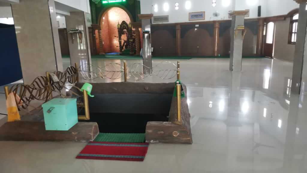 Kolam Masjid Tertua di Jawa Diyakini Bisa Sembuhkan Berbagai Penyakit