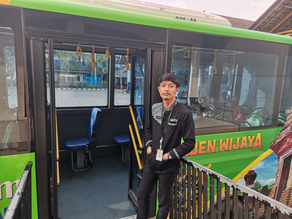 Intip Besaran Gaji Pramugari hingga Sopir di Bus Trans Jatim Surabaya - Gresik