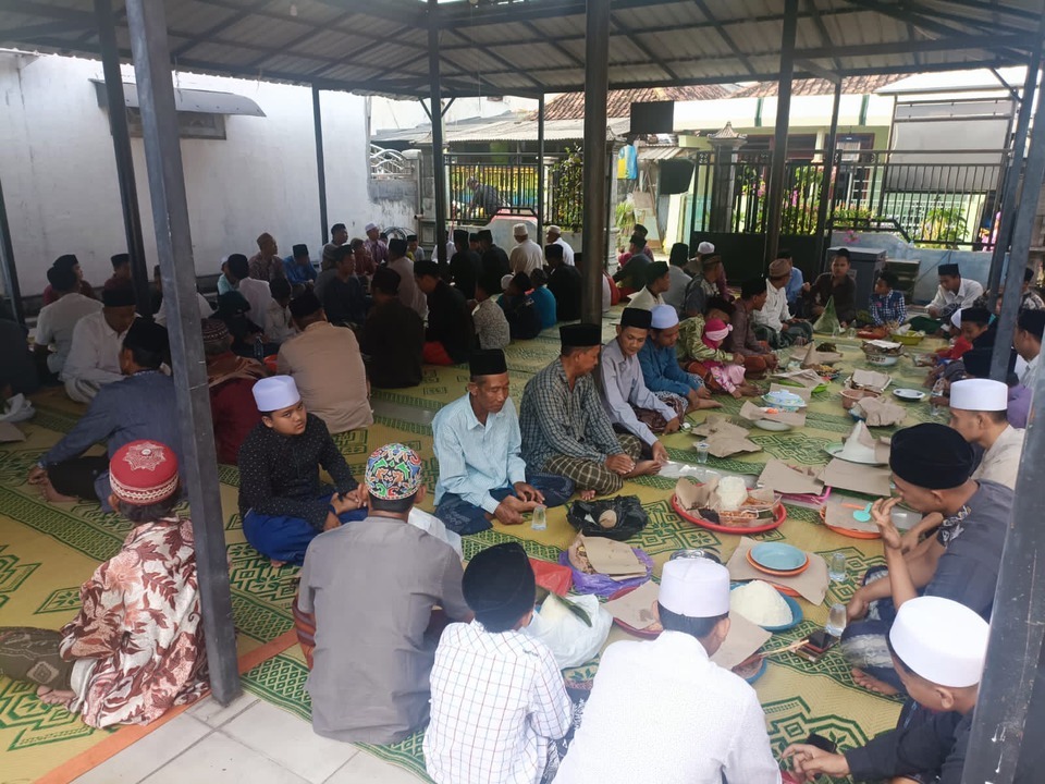 Kilas Balik Tradisi Bari'an, Ritual Suci Bulan Ramadan di Desa Manyar Gresik