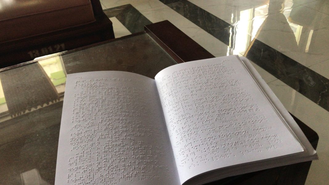 Asik! Perpustakaan Gresik Kini Tersedia Buku Braille untuk Penyandang Tunanetra