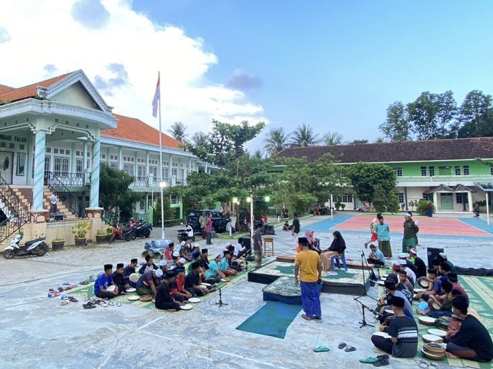 Progres Bawean Pulau Perintis Pendidikan, Dispendik Gresik Segera Launching English Camp